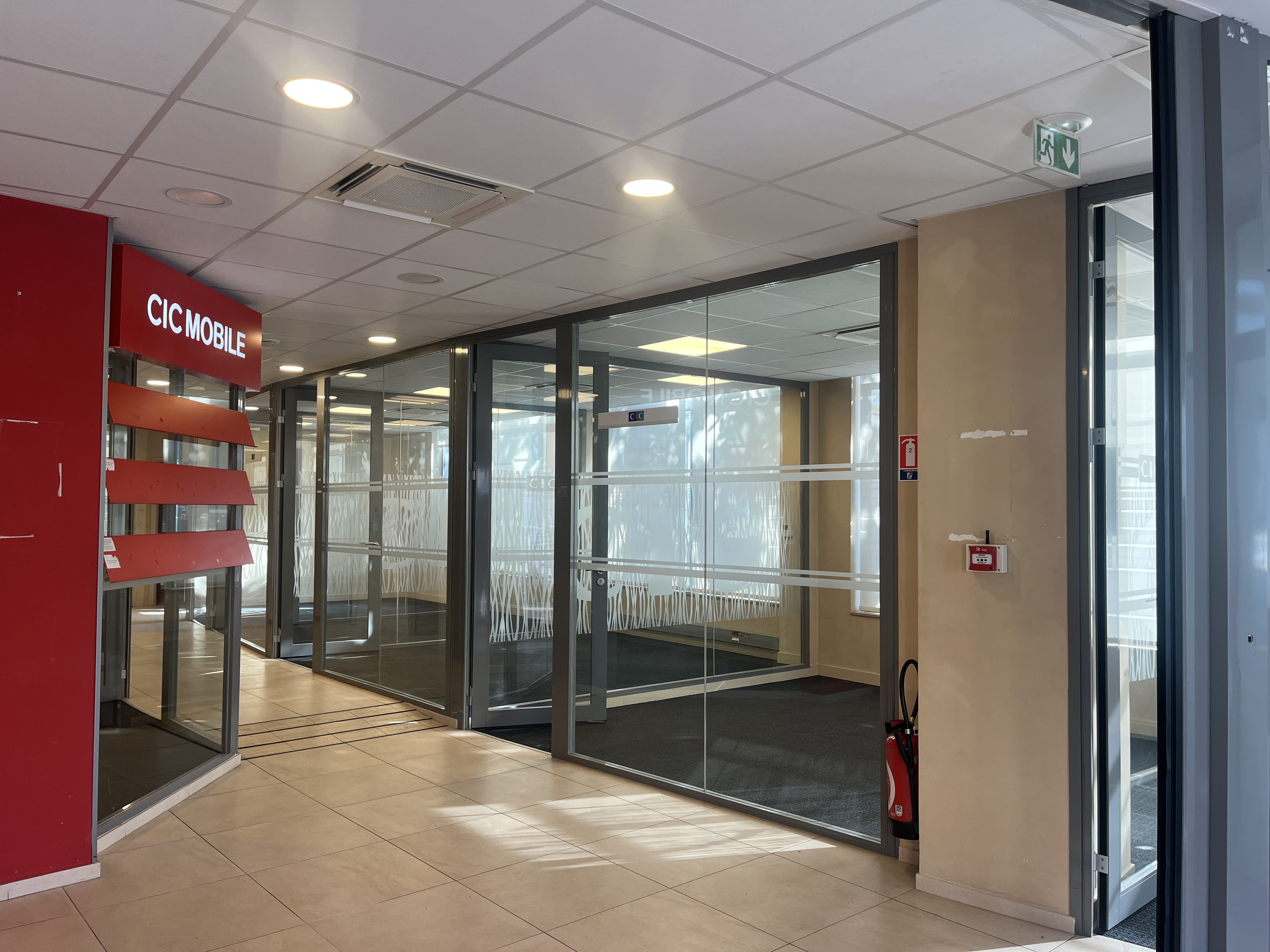 Location pure Local commercial 166 m² Cagnes-sur-Mer - 2