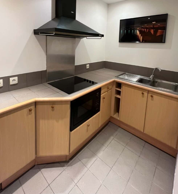 Vente de murs libres Bureaux 95 m² Bordeaux - 2