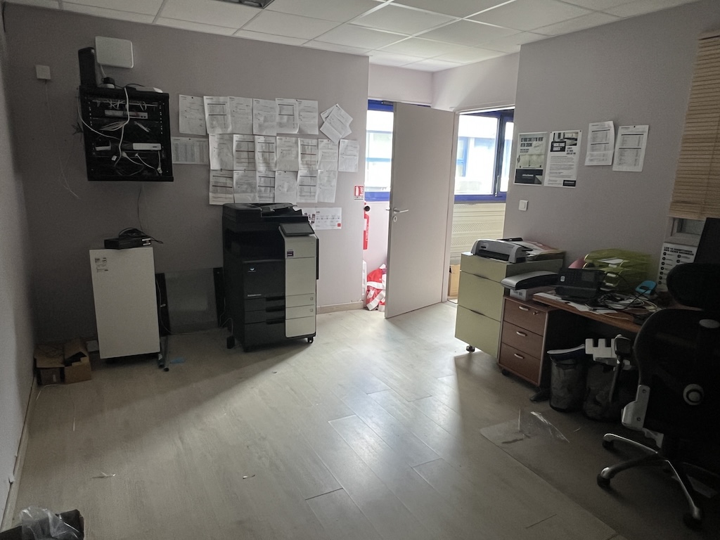 Location pure Local commercial 310 m² Biganos - 3