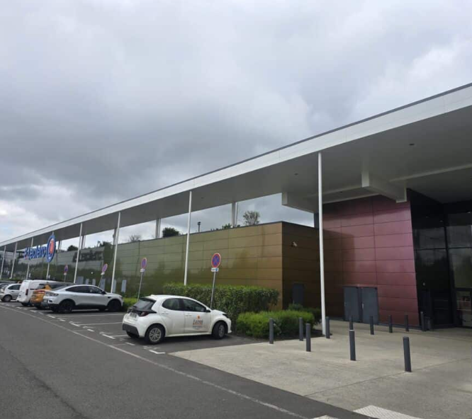 Location pure Local commercial 50 m² Le Pian-Médoc - 2