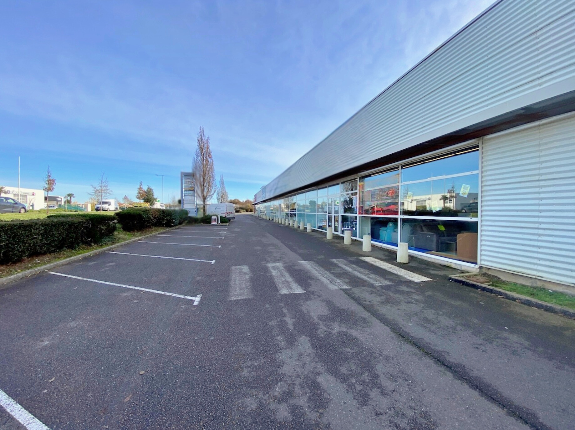 Location pure Local commercial 400 m² Les Sables-d'Olonne - 2