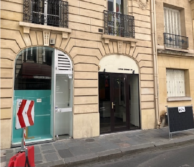 Location pure Local commercial 111 m² Paris