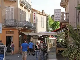 Vente de droit au bail Local commercial 35 m² Sainte-Maxime