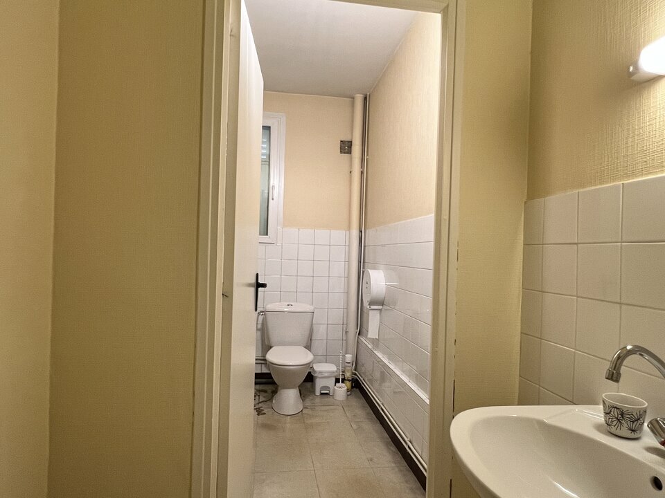 Location pure Local commercial 250 m² Caen - 9