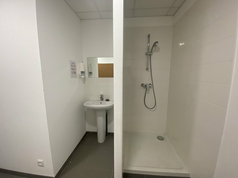 Location Entrepôt 269 m² Bretteville-sur-Odon - 6