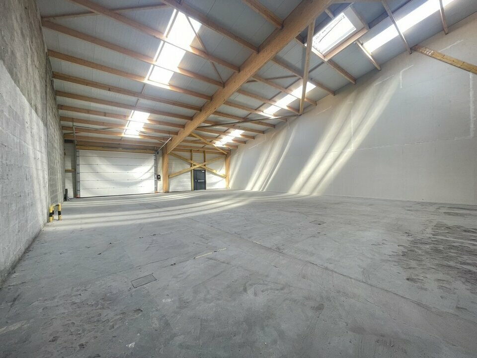 Location Entrepôt 290 m² Hérouville-Saint-Clair - 3