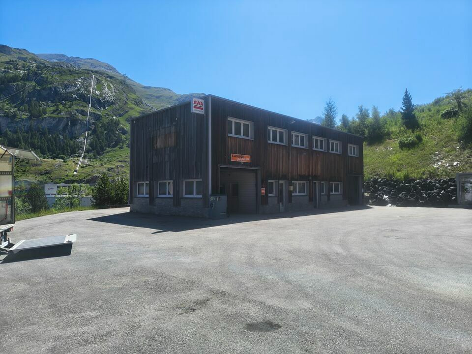 Location pure Local commercial 395 m² Tignes