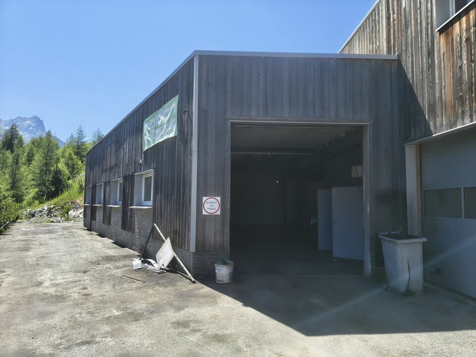 Location pure Local commercial 395 m² Tignes - 3