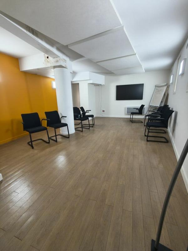 Location pure Local commercial 159 m² Chambéry - 6