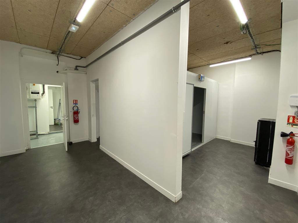 Location pure Local commercial 104 m² Paris - 3
