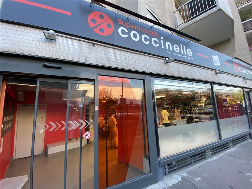 Location pure Local commercial 1 042 m² Paris