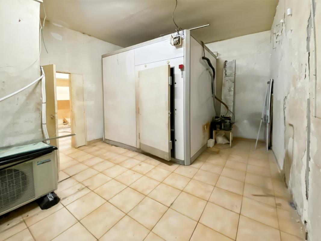 Location pure Local commercial 105 m² Paris - 6