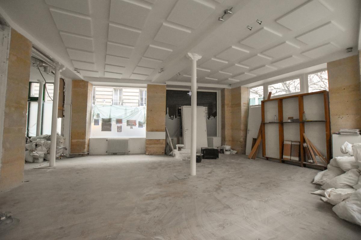 Location avec droit d'entrée Local commercial 340 m² Paris - 2