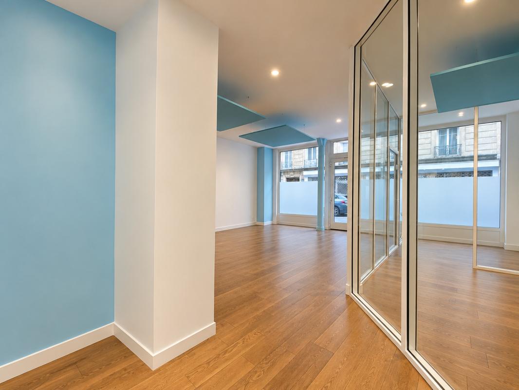 Location pure Local commercial 55 m² Paris - 3