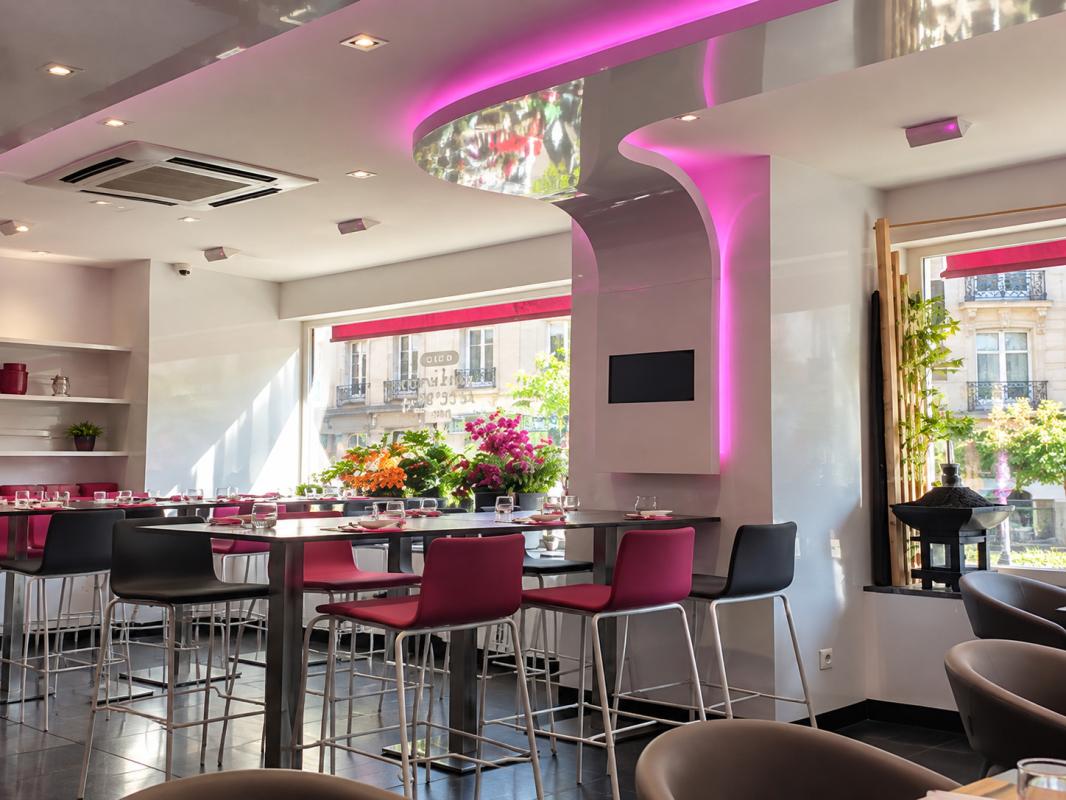 Location pure Local commercial 138 m² Versailles - 2