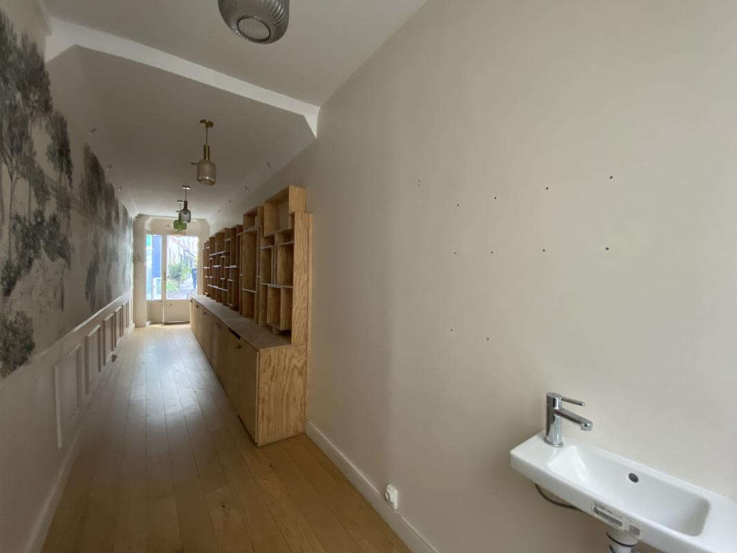 Location pure Local commercial 14 m² Paris - 4