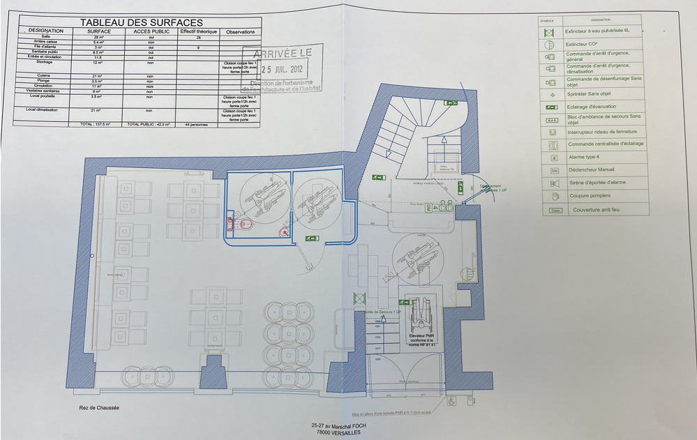 Location pure Local commercial 138 m² Versailles - 3