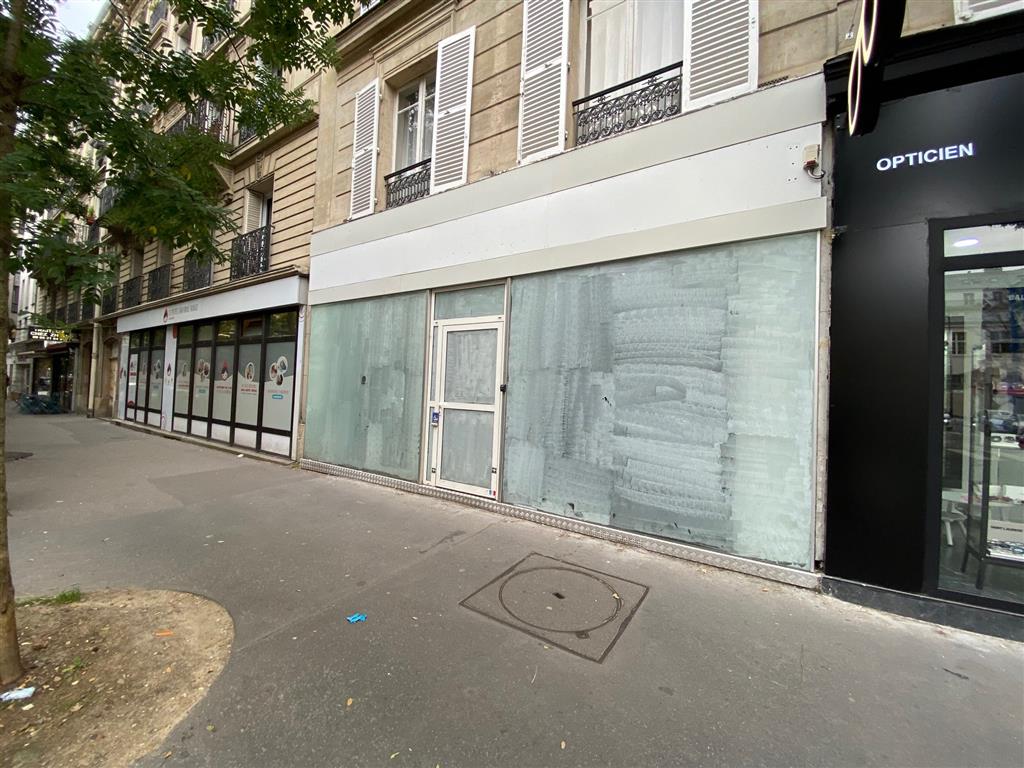 Location pure Local commercial 104 m² Paris