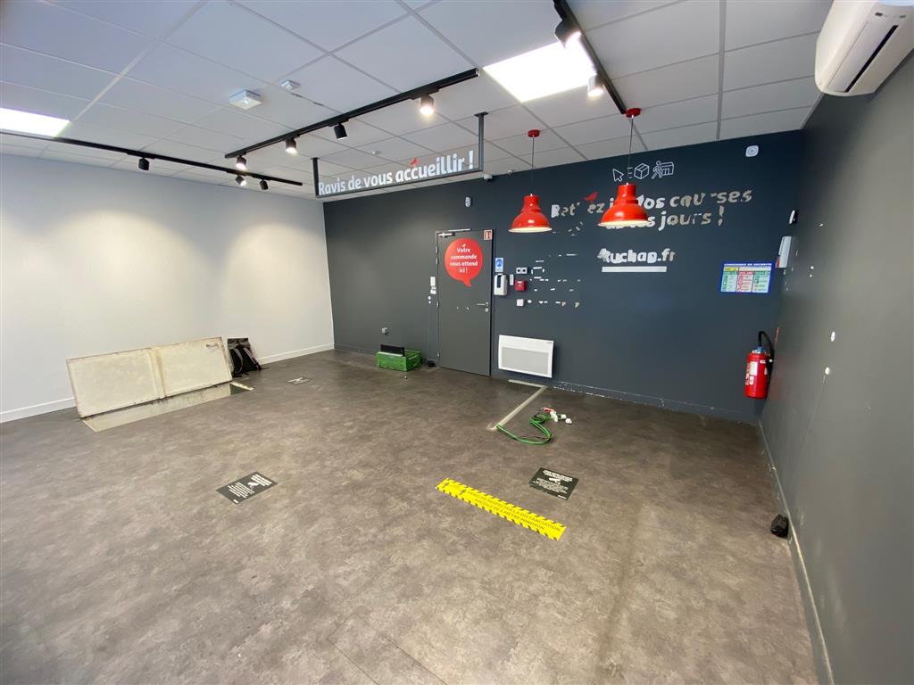 Location pure Local commercial 104 m² Paris - 2