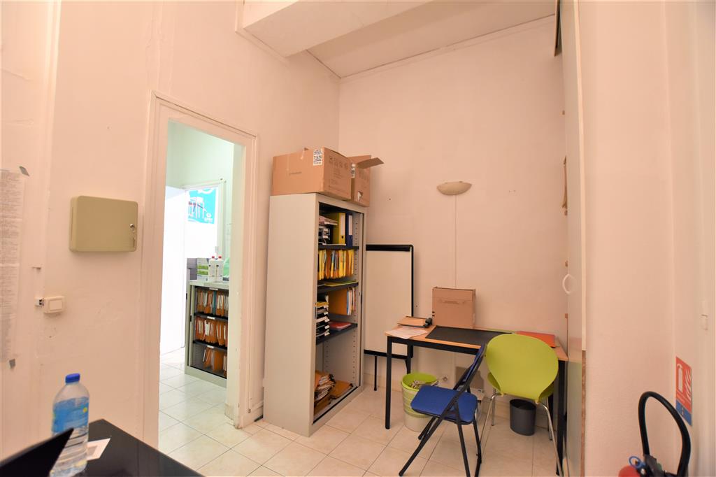 Location pure Local commercial 49 m² Paris - 3