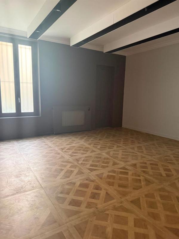 Location pure Local commercial 170 m² Paris - 9
