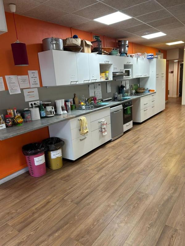 Location pure Local commercial 440 m² Paris - 10