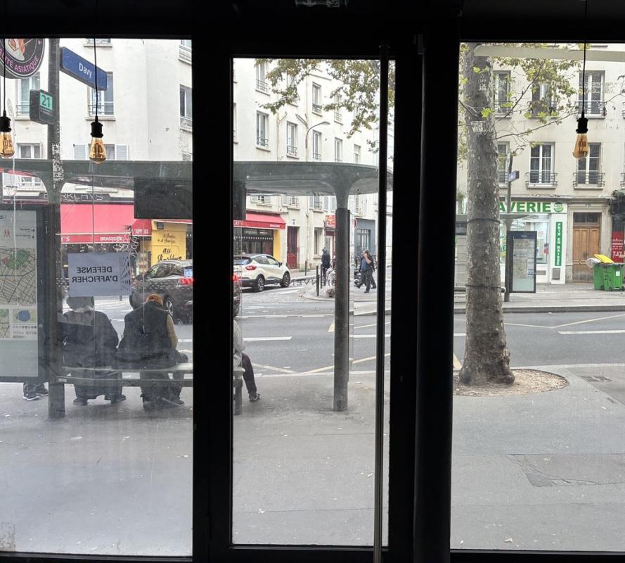 Location pure Local commercial 42 m² Paris - 2