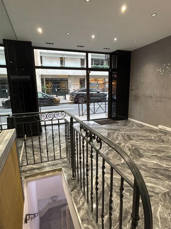 Location pure Local commercial 67 m² Paris - 4