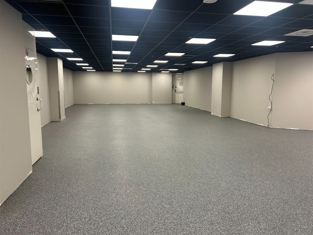 Location pure Local commercial 358 m² Paris - 3