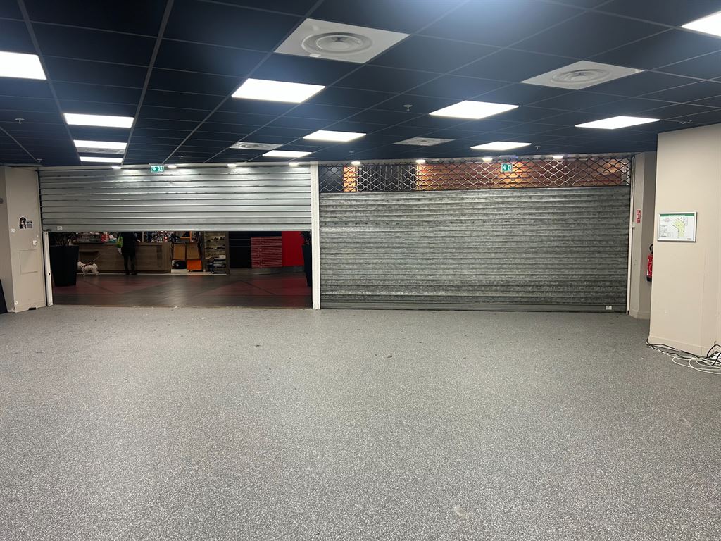 Location pure Local commercial 358 m² Paris