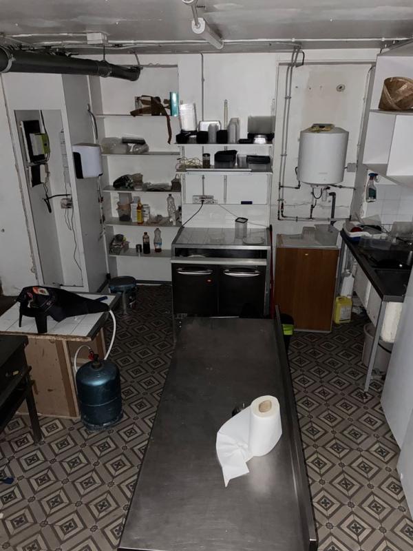 Location pure Local commercial 42 m² Paris - 7