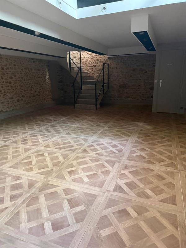 Location pure Local commercial 170 m² Paris - 3