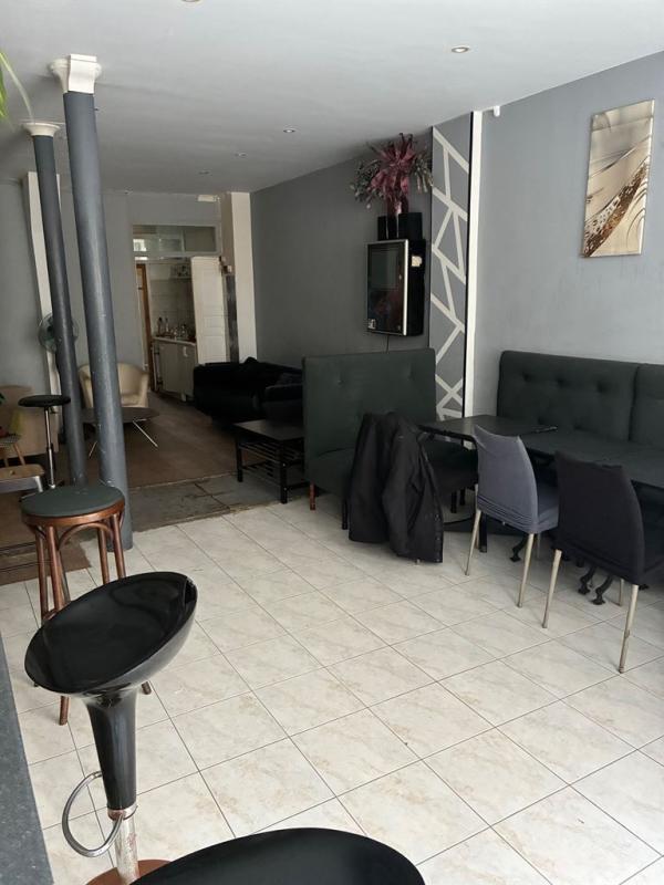 Location pure Local commercial 63 m² Paris - 4
