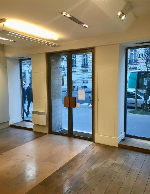 Location pure Local commercial 70 m² Paris