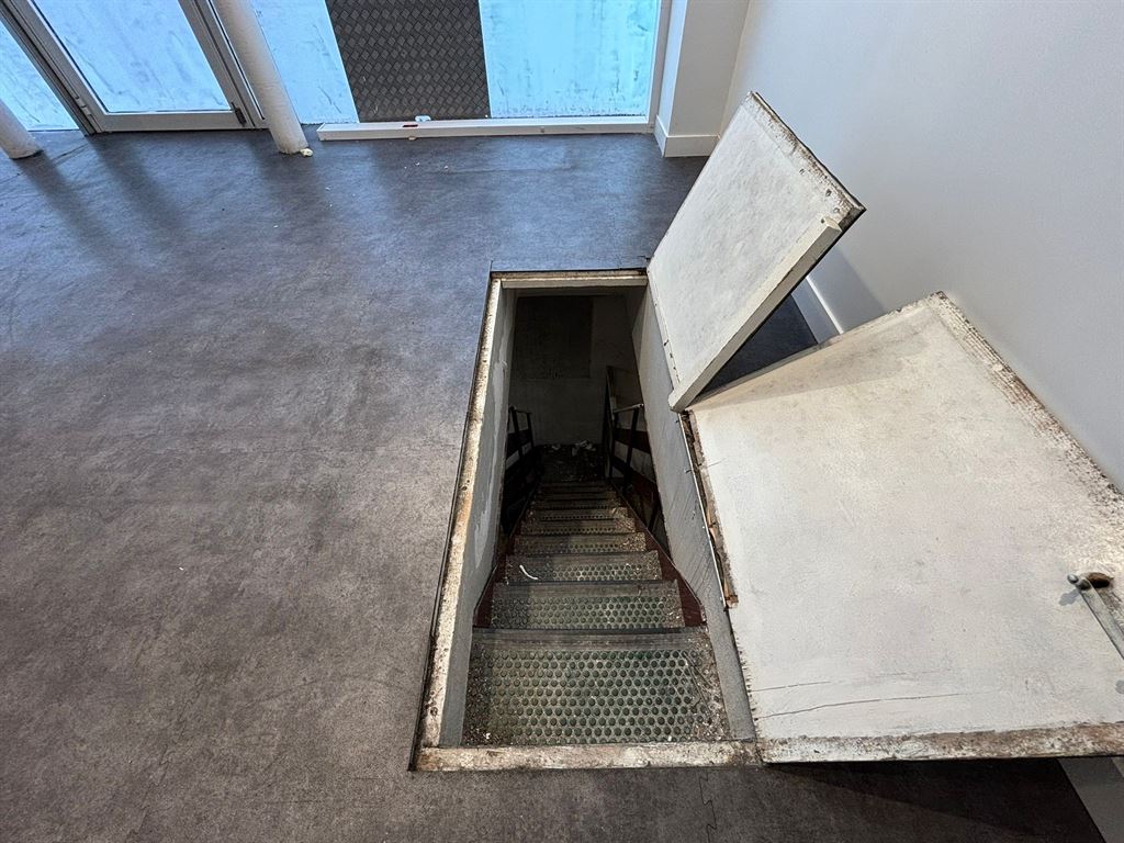 Location pure Local commercial 103 m² Paris - 6