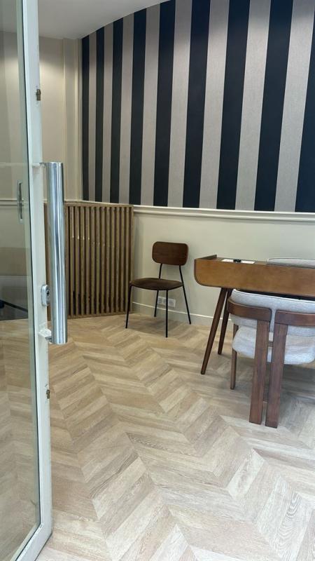 Location pure Local commercial 35 m² Paris