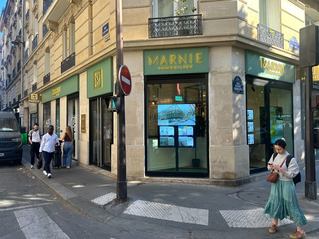 Location pure Local commercial 85 m² Paris