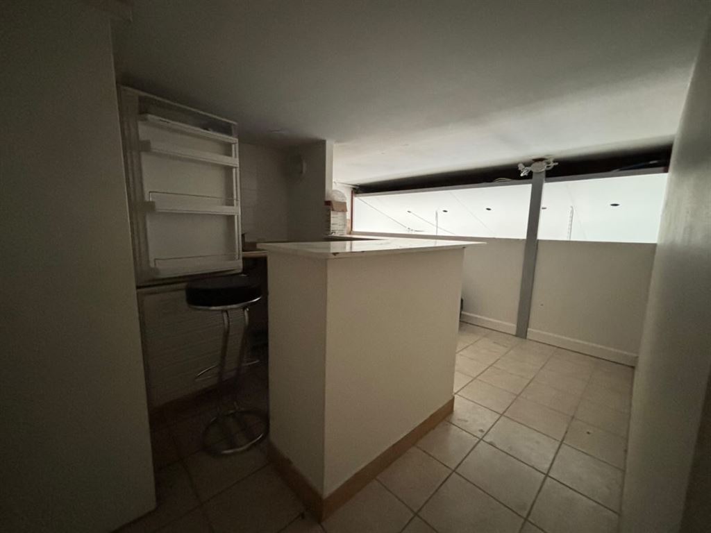 Location pure Local commercial 73 m² Paris - 2
