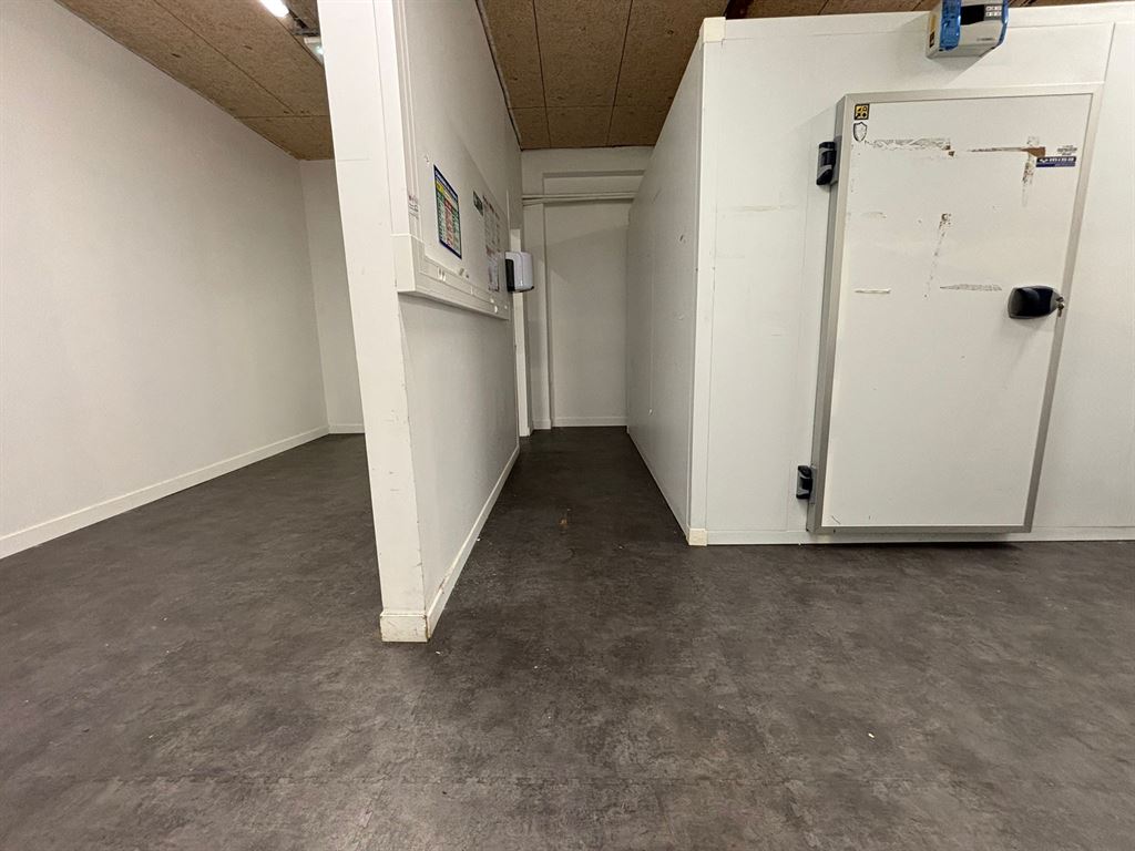 Location pure Local commercial 103 m² Paris - 5