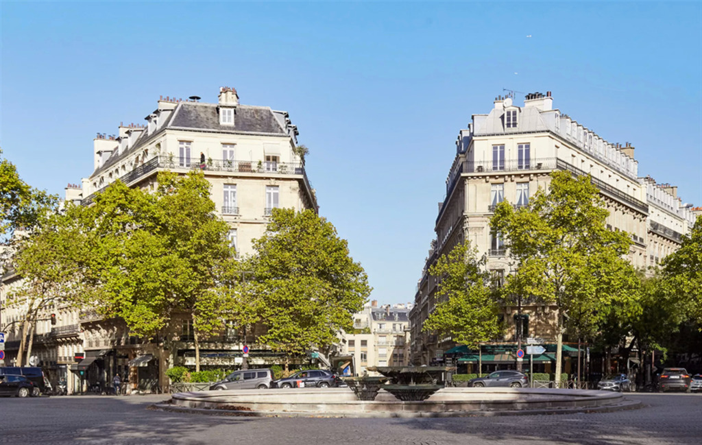 Location pure Local commercial 120 m² Paris
