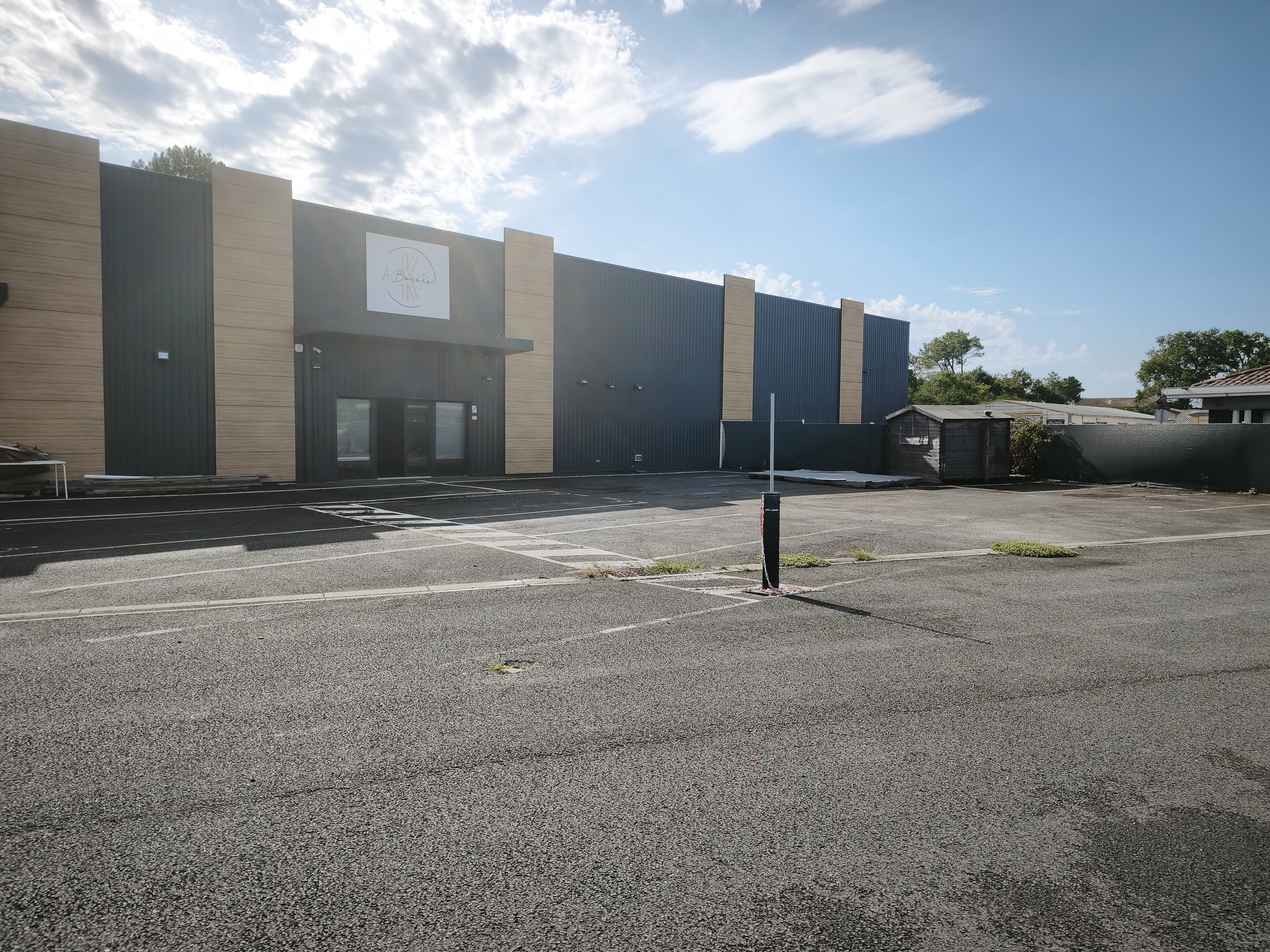Location pure Local commercial 416 m² Gujan-Mestras