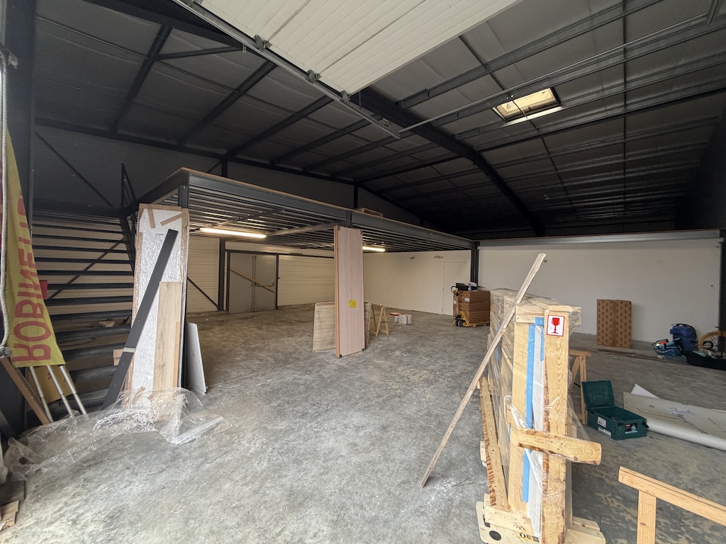 Location pure Local commercial 265 m² La Teste-de-Buch - 4