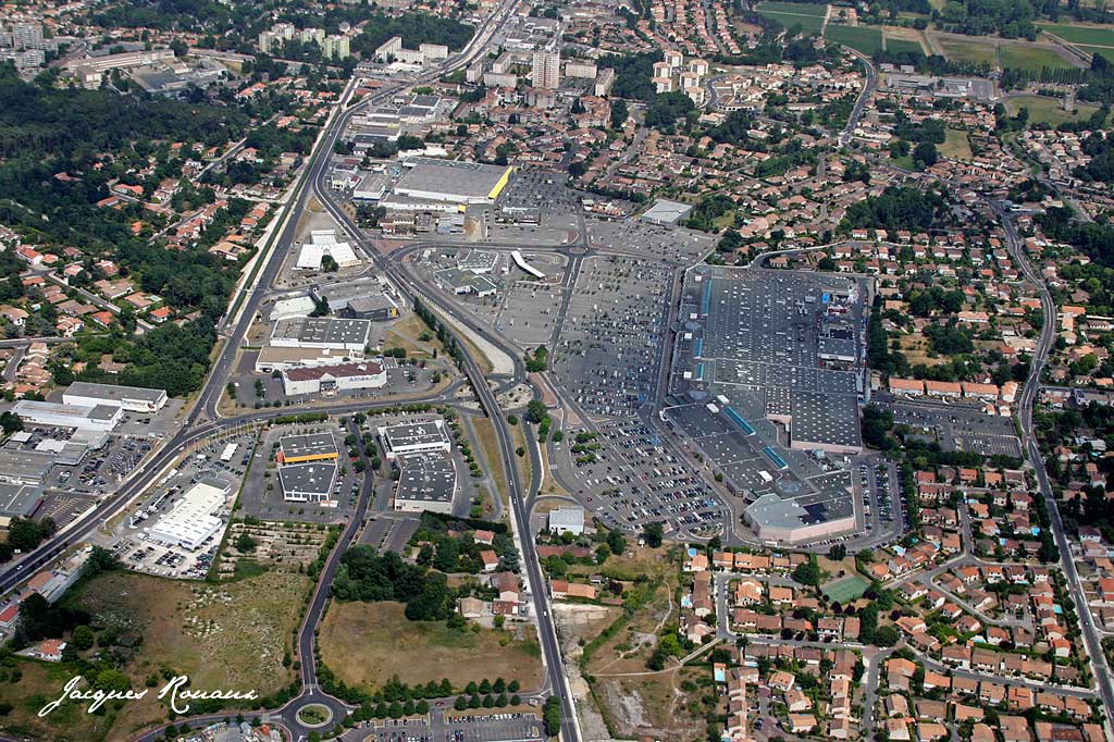 Vente de droit au bail Local commercial 665 m² Mérignac