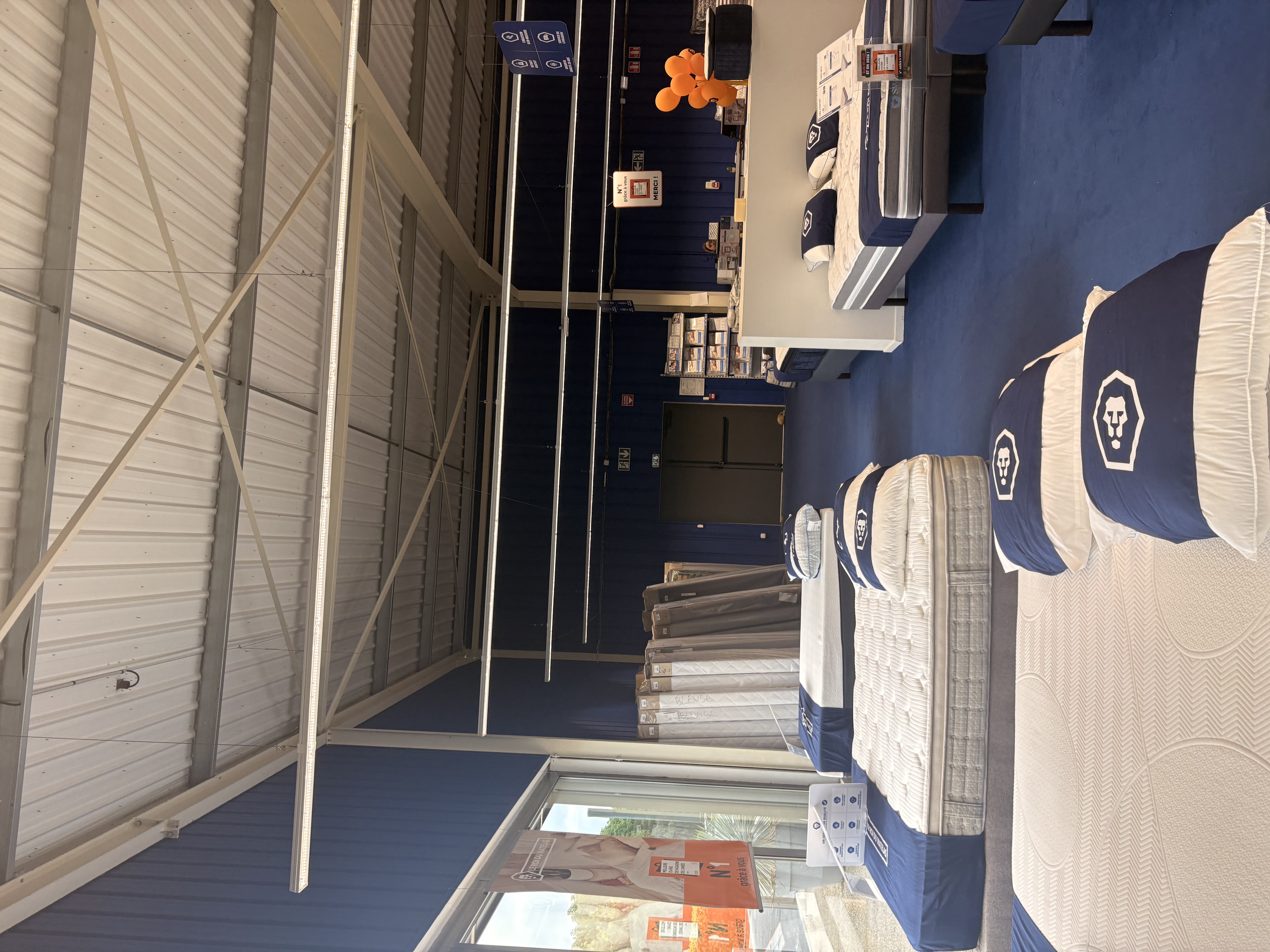 Location pure Local commercial 250 m² Fayet - 3