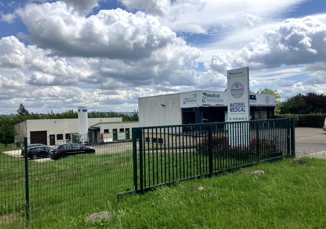 Vente de murs occupés Local commercial 532 m² Auxerre