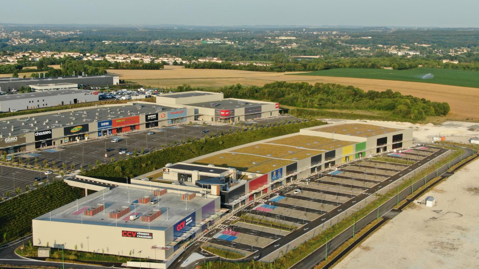 Vente de murs libres Local commercial 2 024 m² Champniers