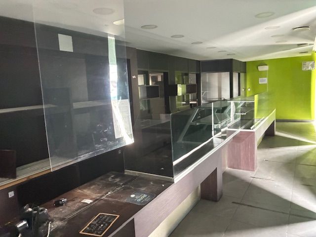 Vente de murs libres Local commercial 210 m² Sevrier - 2