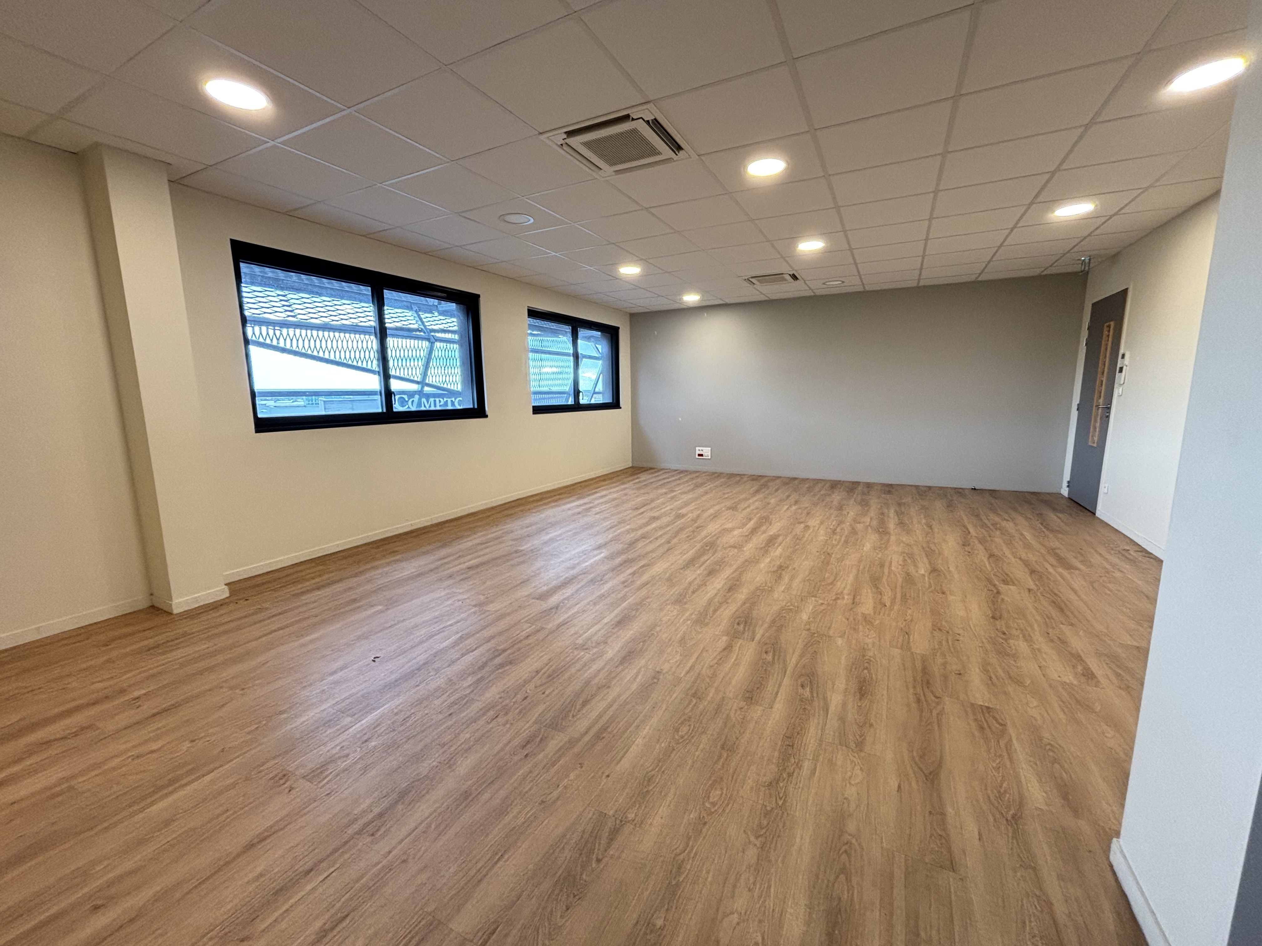Location Bureaux 80 m² Longueau