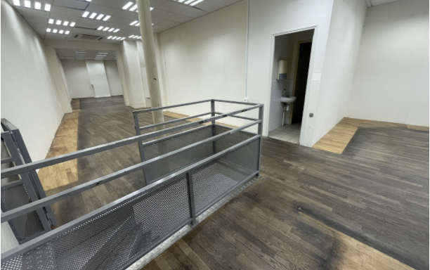 Location pure Local commercial 128 m² Paris 5e - 4