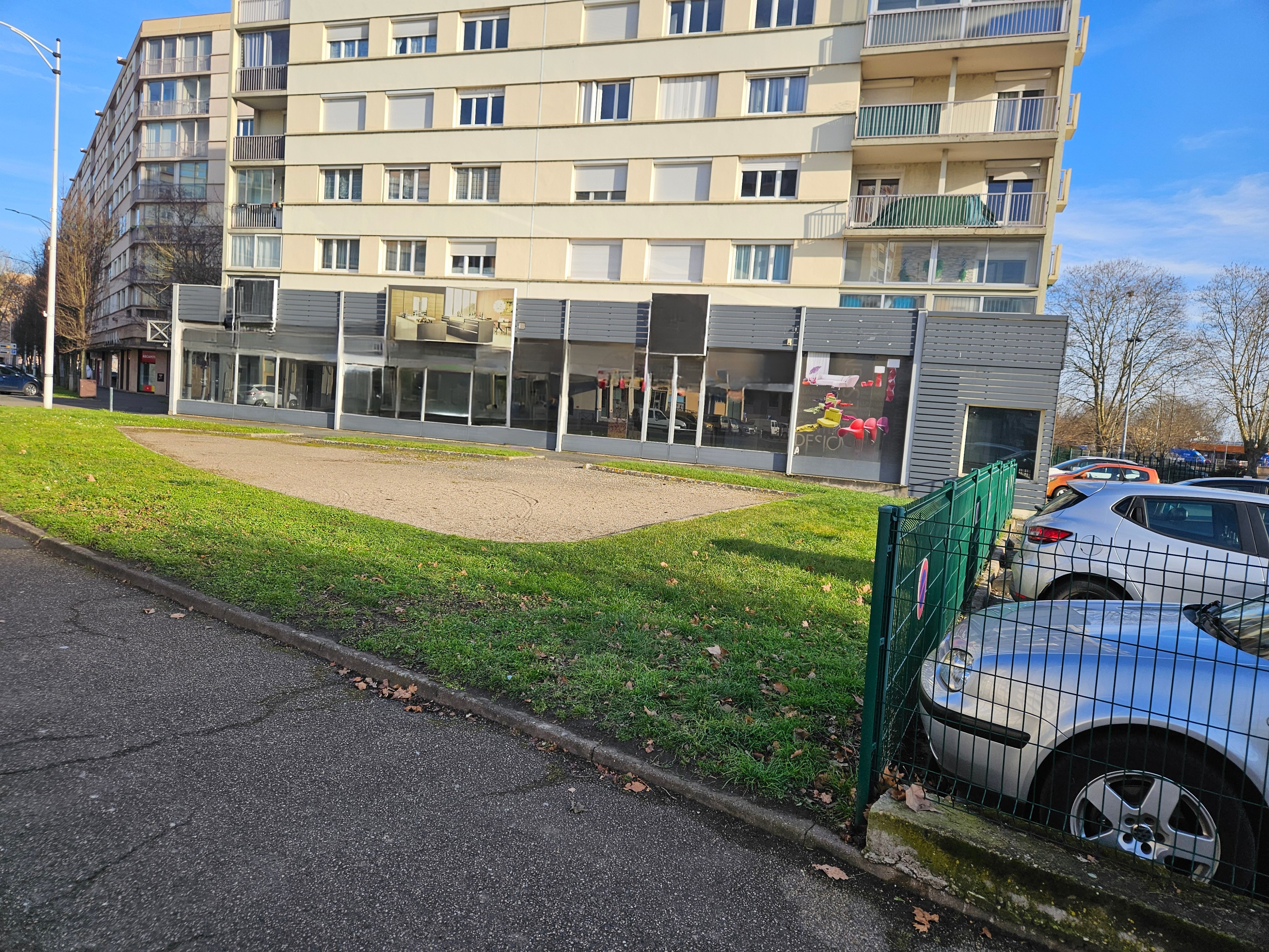 Vente de murs libres Local commercial 456 m² Mâcon
